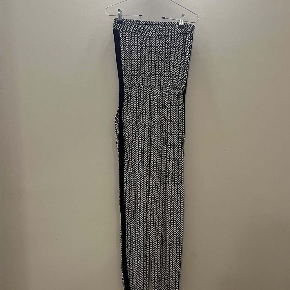 love...ady Black and White Geometric Jumpsuit